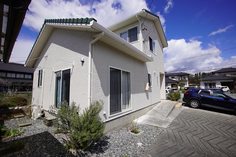 飯田市売家鼎下山中古住宅外観写真