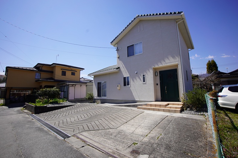 飯田市売家鼎下山中古住宅外観写真