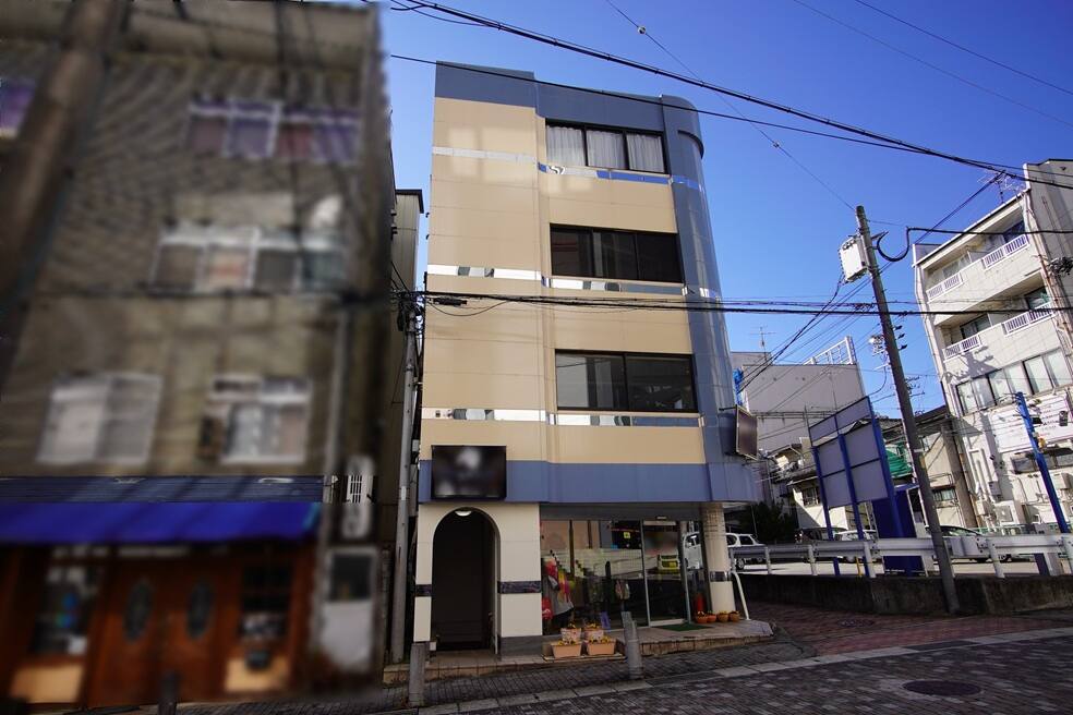 飯田市中央通り4丁目売ビル外観写真