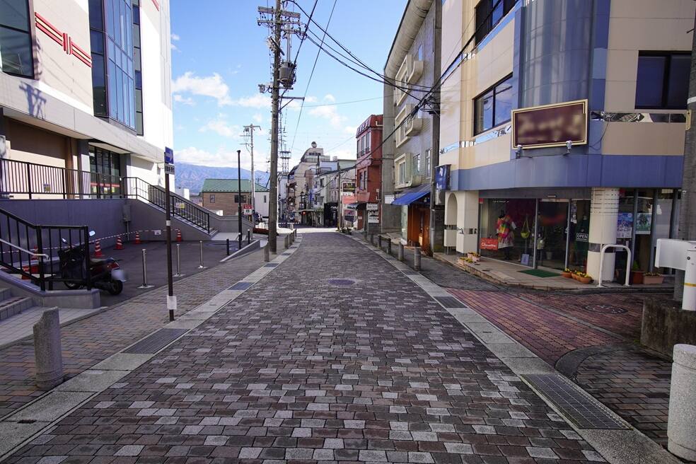 飯田市中央通り4丁目売ビル外観写真